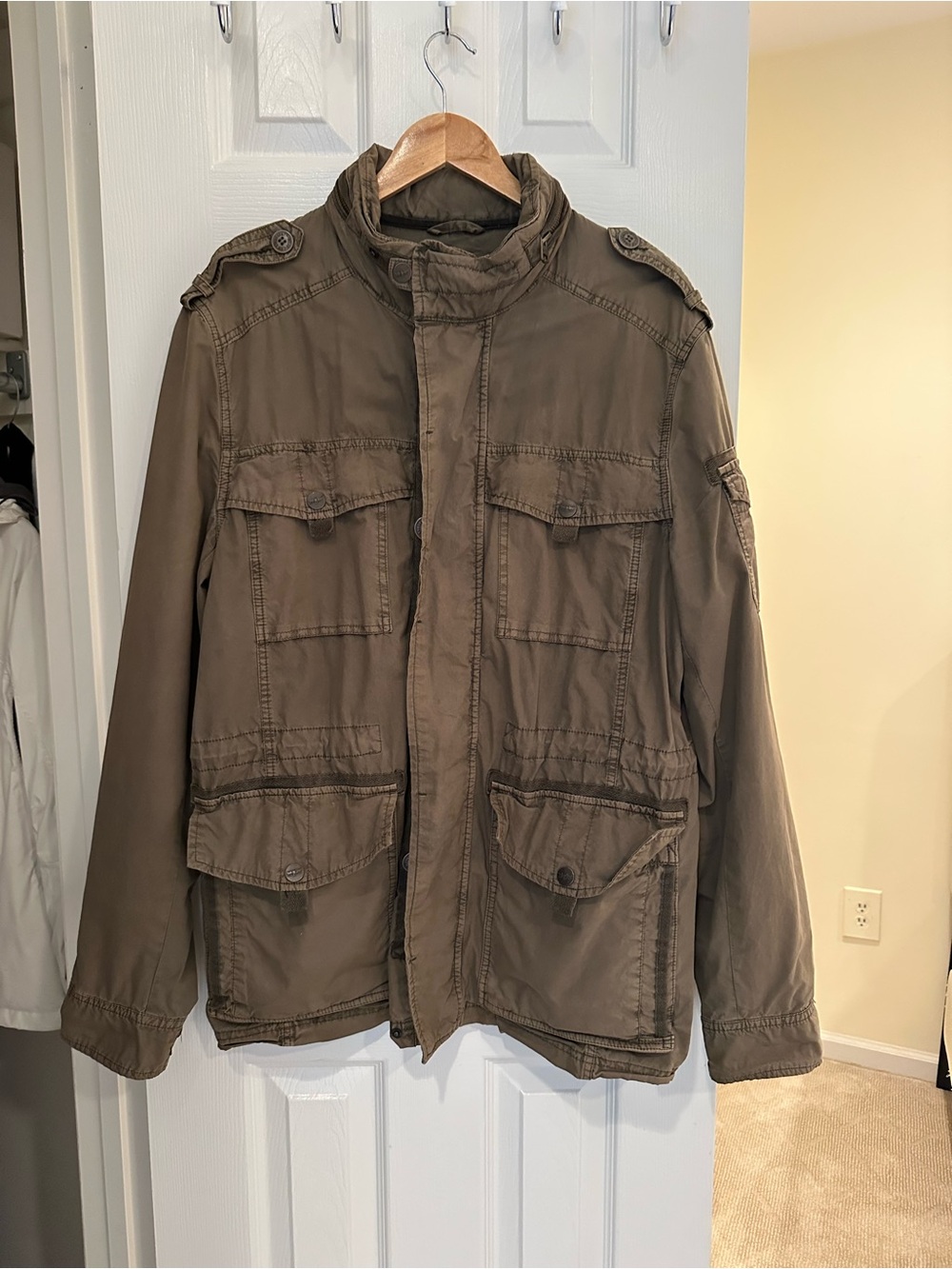 Levi's Military Field Jacket in Olive Brown